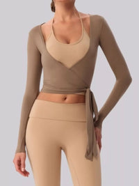 Conjunto Halter y Legging Acampanado – imagen 5